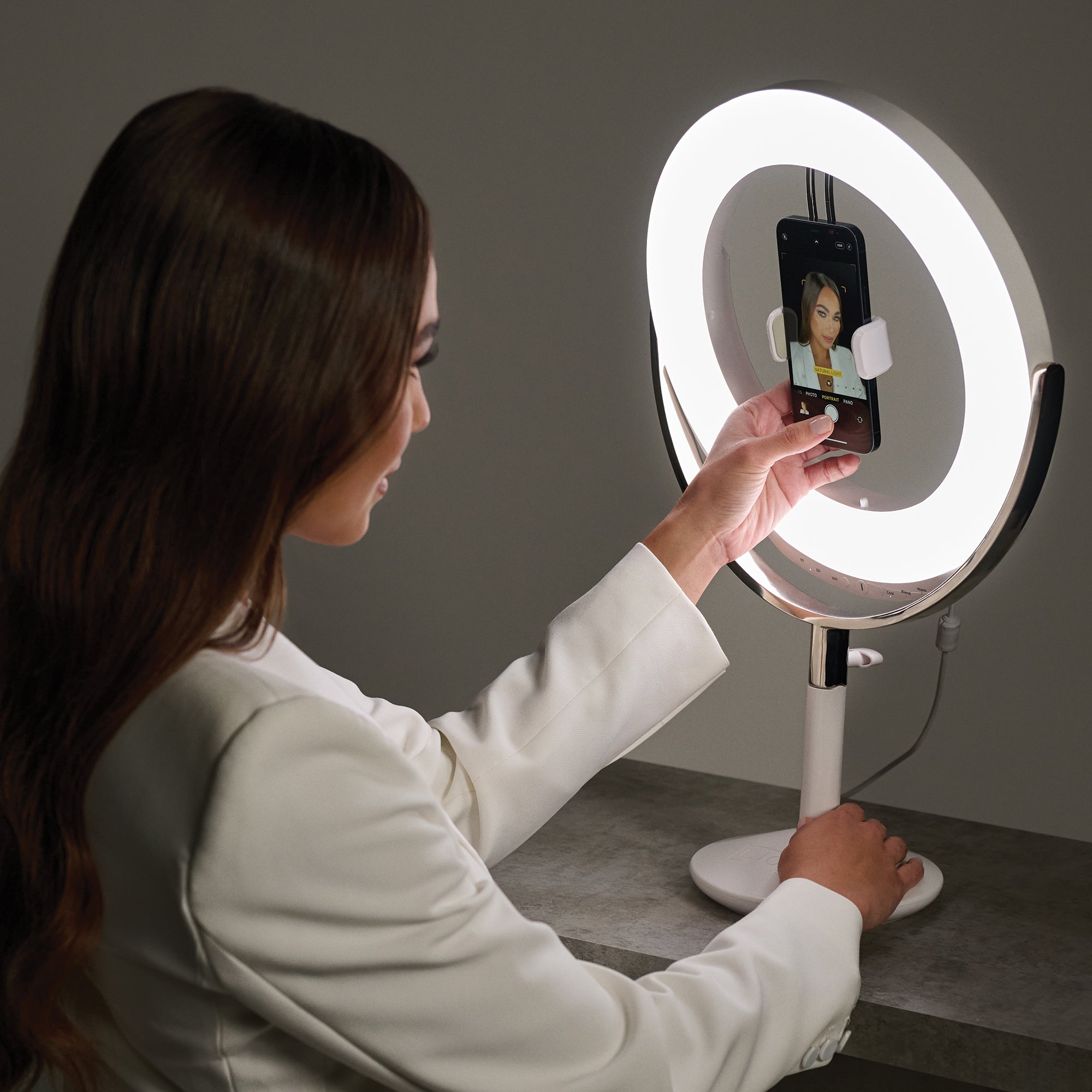 Beauty Ring Mirror - Ilios Lighting