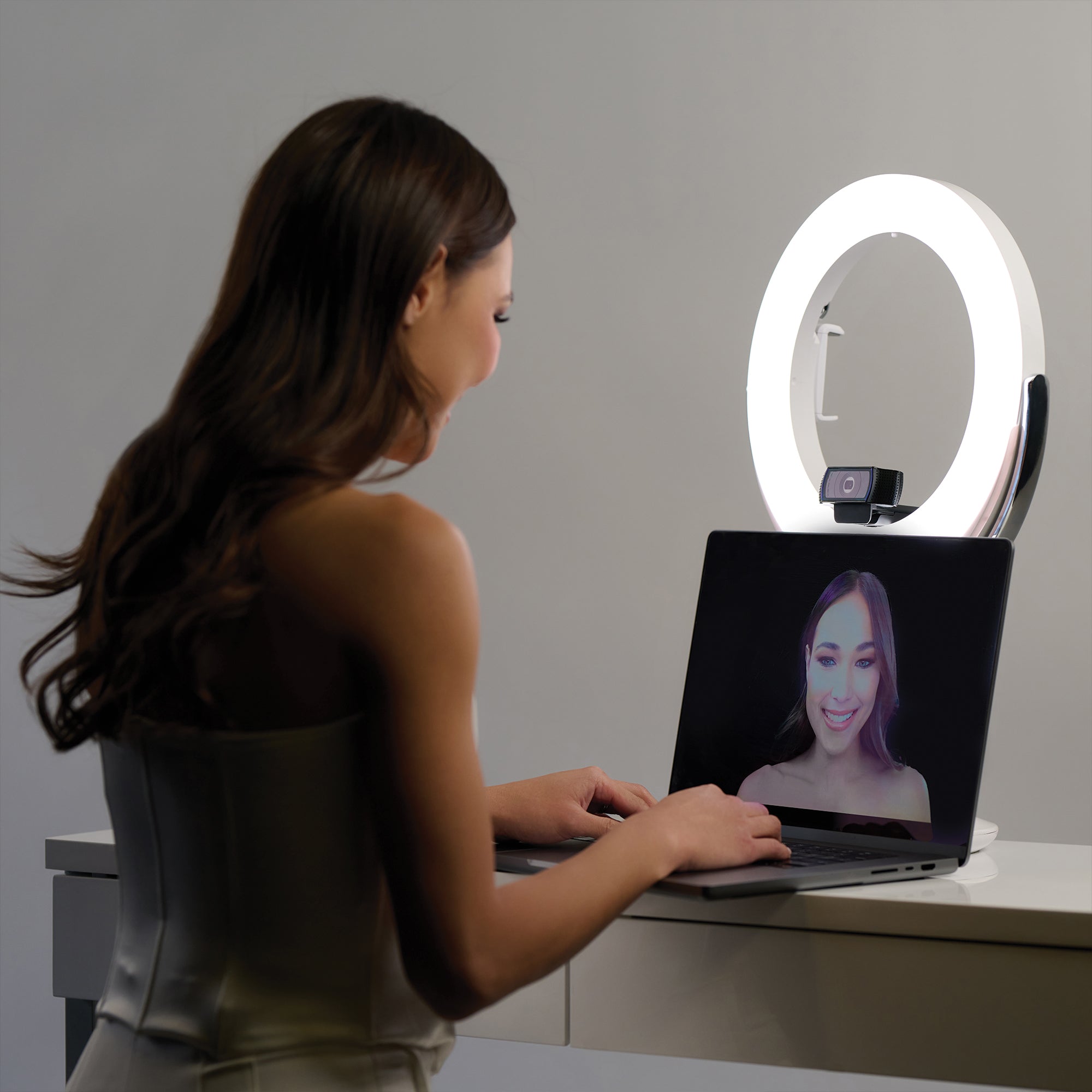 Beauty Ring Mirror - Ilios Lighting