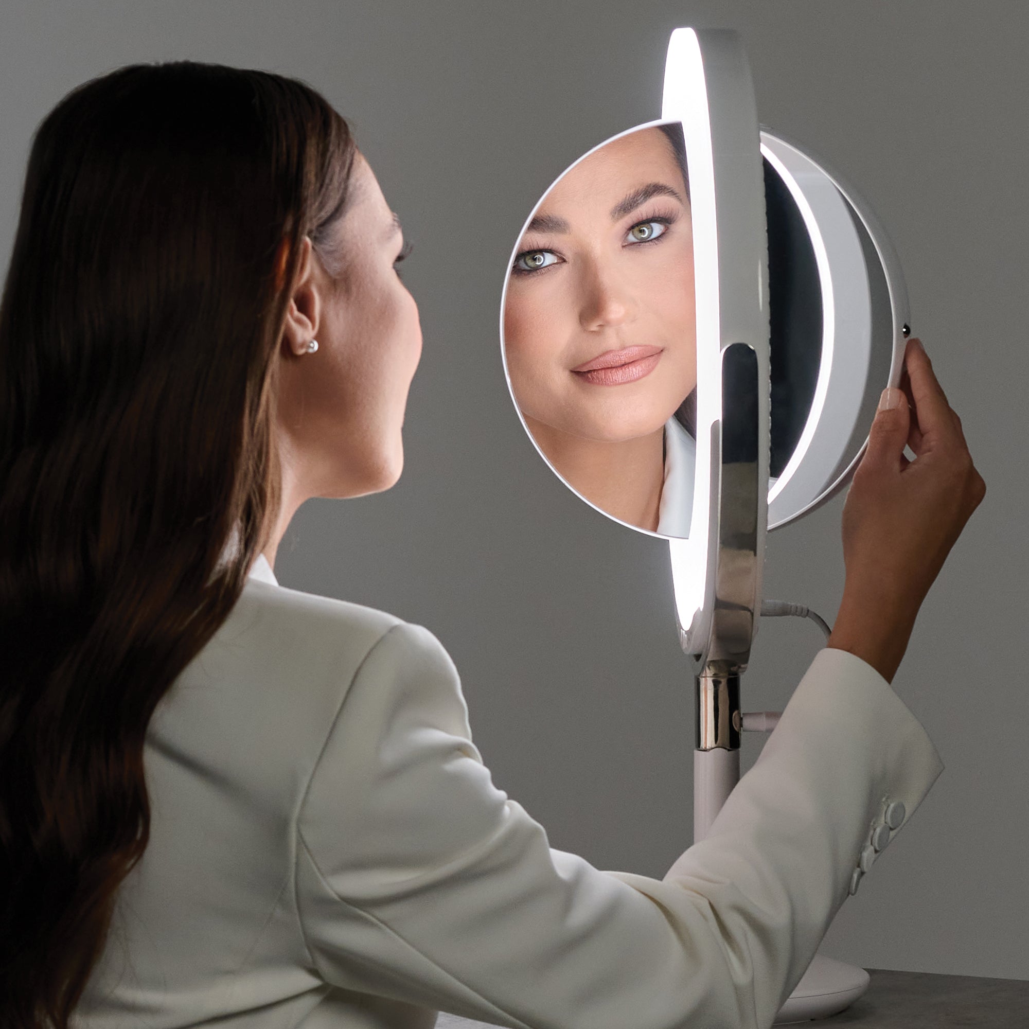 Beauty Ring Mirror - Ilios Lighting