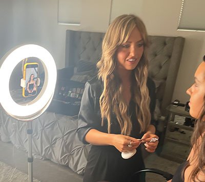 Makeup Artist Kelly Tull talks the Ilios Beauty Ring - Ilios Lighting