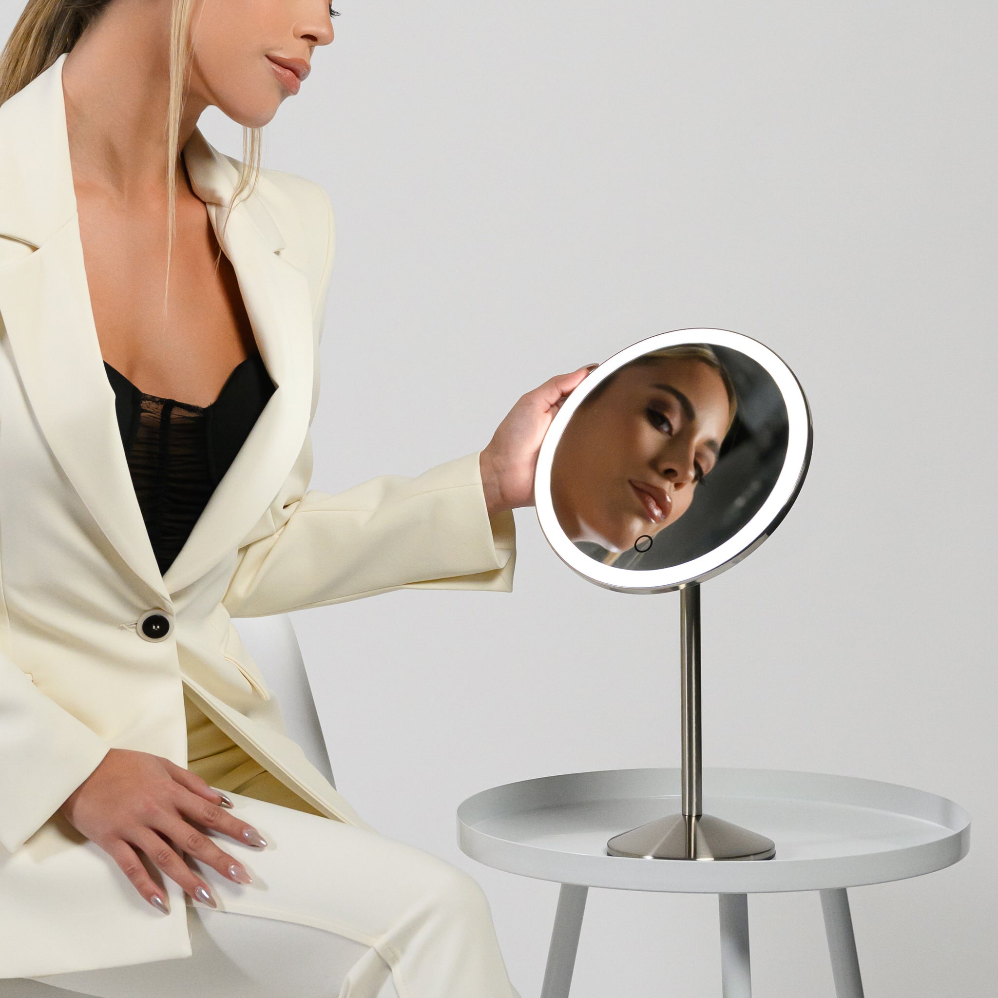 Cordless Rechargeable Ilios Makeup Mirror 5x or 1x Magnified LED
