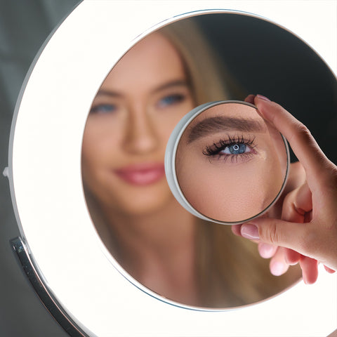 Tegn et billede Pine influenza Ilios Lighting Magnified 10x Compact Mirror & Purse Mirror for Makeup